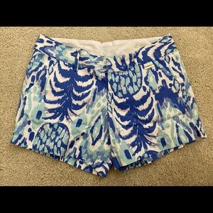 Lilly Pulitzer Blue and White Patterned Women's Shorts